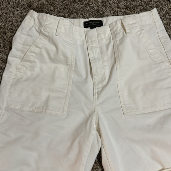 Banana Republic Girlfriend , authentic Chino Capri pants, raw hem. - Picture 4 of 5